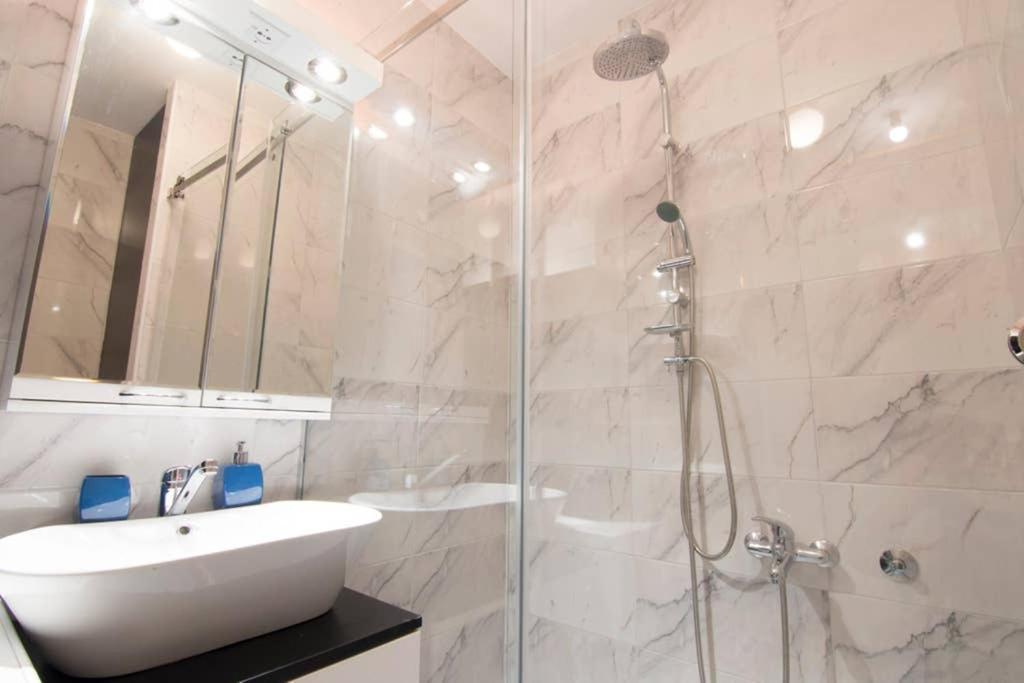 Maxim Apartment Belgrade Exterior photo
